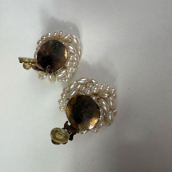 Vintage Faux Pearl Beaded White Clip on Earrings - Picture 7 of 7